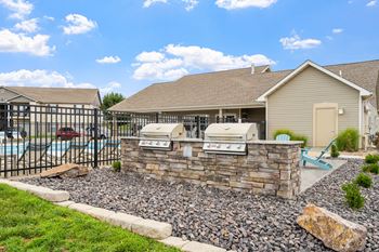 Grilling/picnic areas